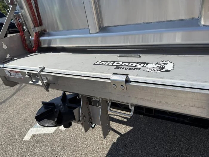2025 Ford F-600 — photo 13