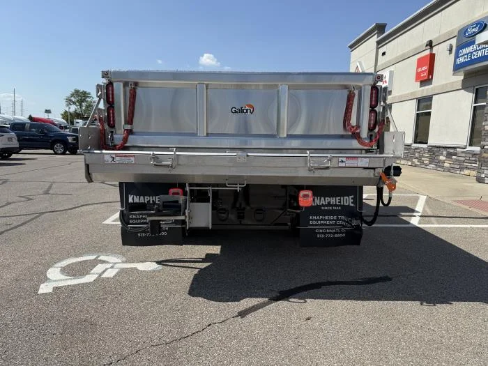 2025 Ford F-600 — photo 7