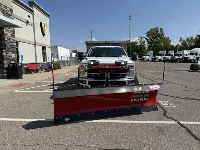2025 Ford F-600 — photo 3