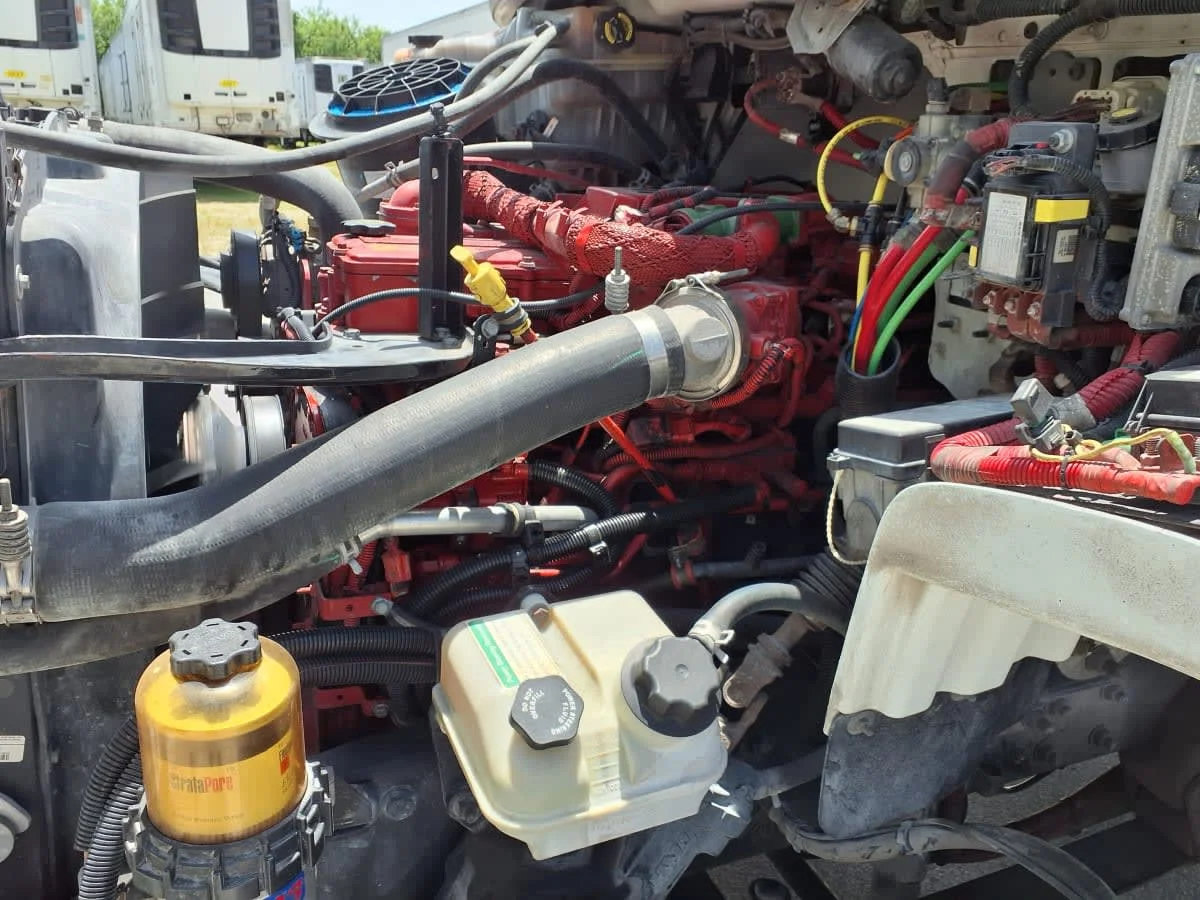 2015 Freightliner M2 106 - image 9