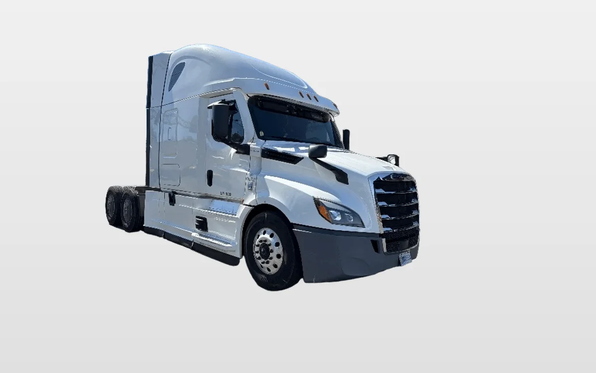 2020 Freightliner Cascadia - image 1