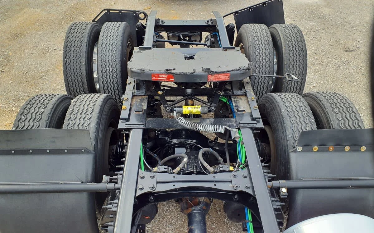 2021 Freightliner Cascadia - image 12