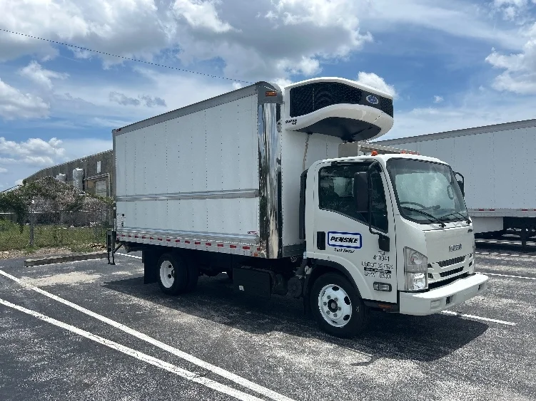 2022 Isuzu NRR