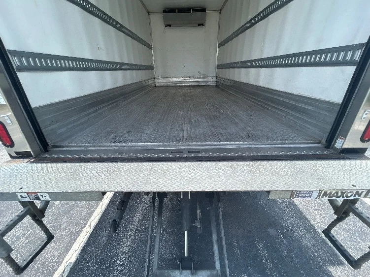 2022 Isuzu NRR in Orlando, FL — photo 10