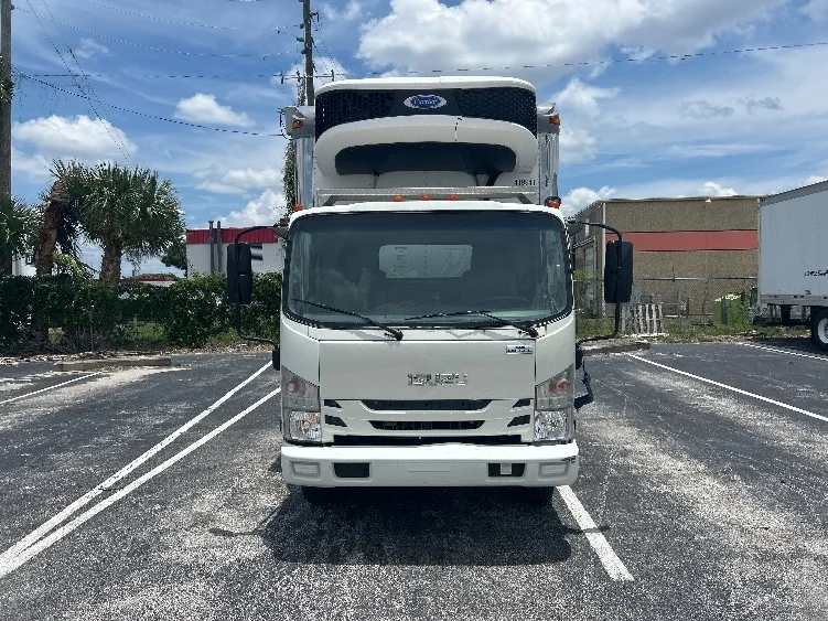 2022 Isuzu NRR in Orlando, FL — photo 2