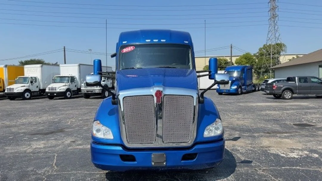 2021 Kenworth T680 - image 9