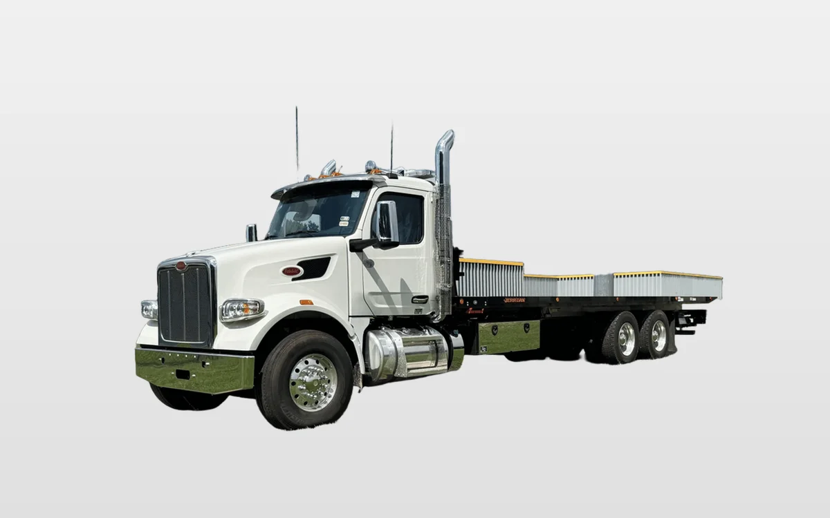 2025 Peterbilt 567 - image 1