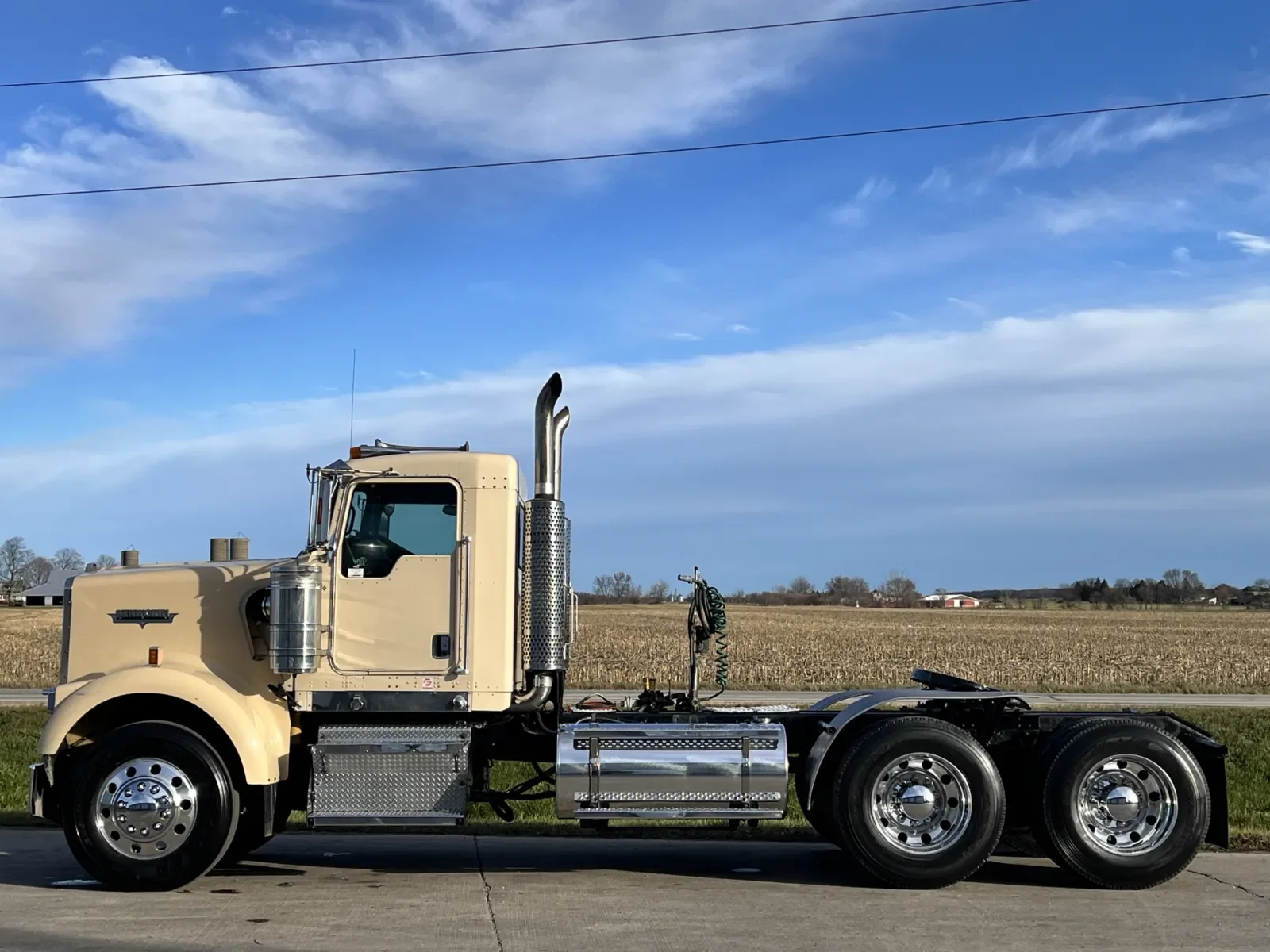 2005 Kenworth W900 - image 4