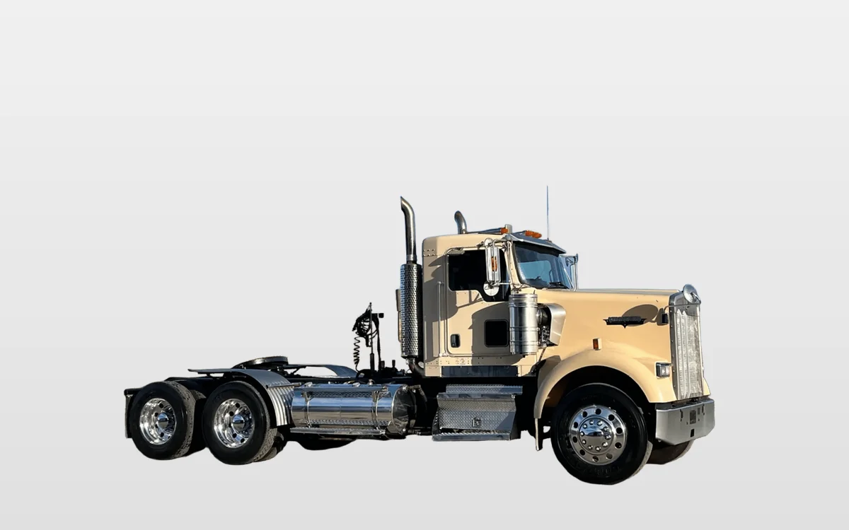 2005 Kenworth W900 - image 1