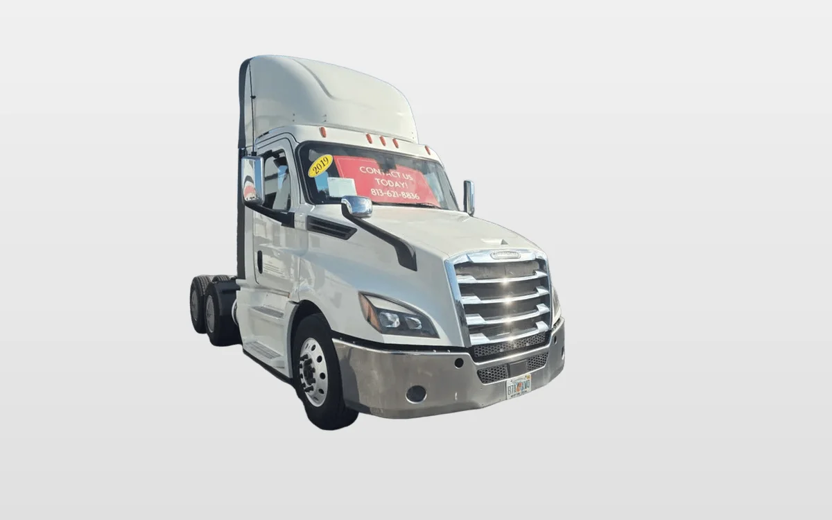 2019 Freightliner - image 1