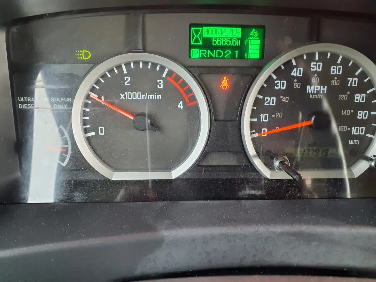 2019 Isuzu NRR - image 11