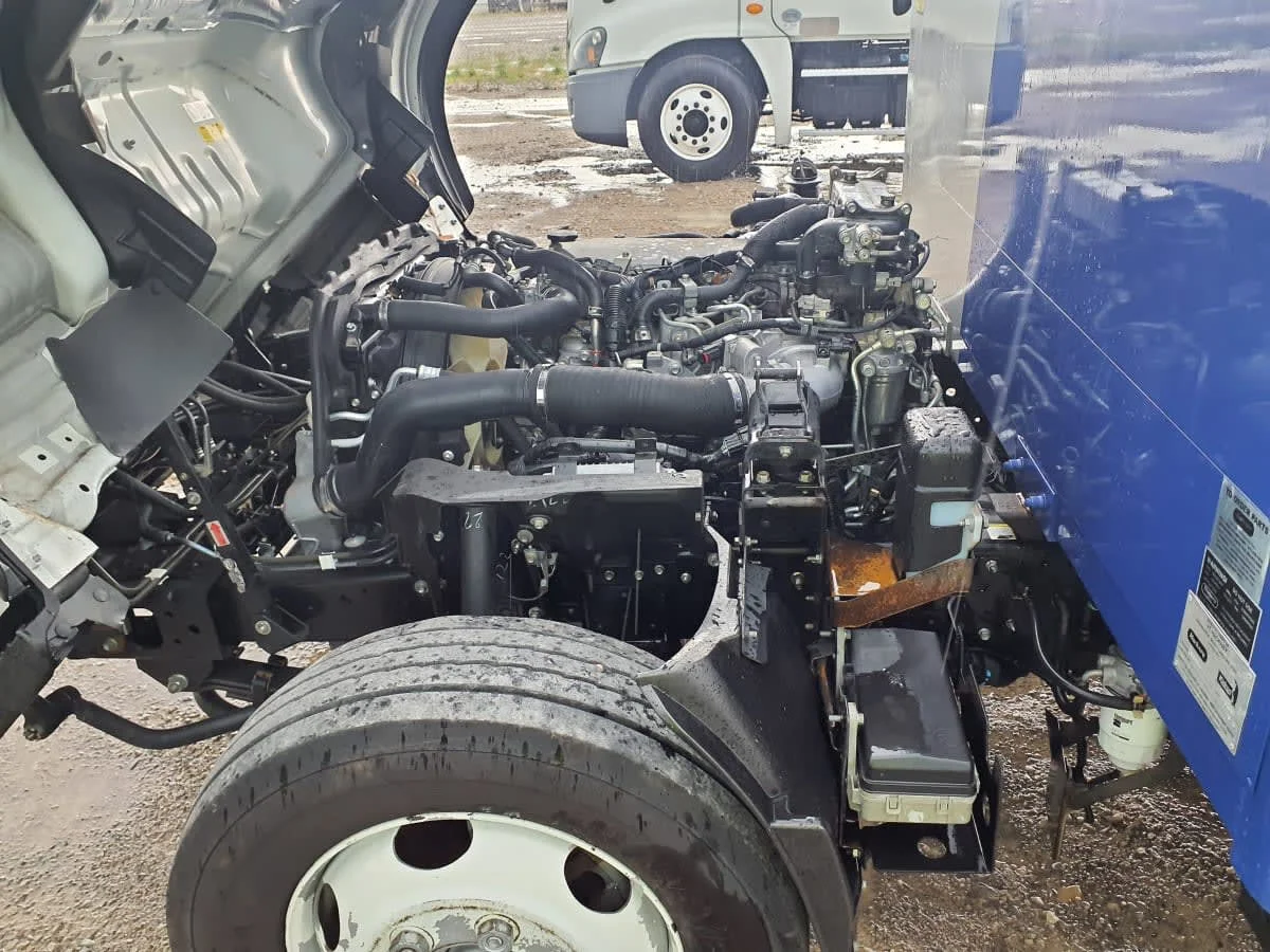 2019 Isuzu NRR in Birmingham, AL — photo 9