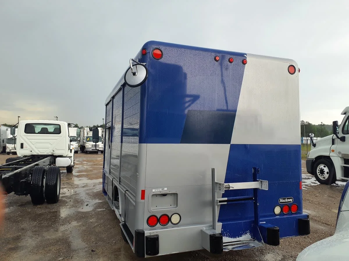 2019 Isuzu NRR in Birmingham, AL — photo 5