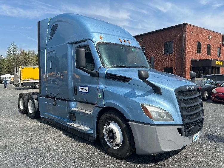 2022 Freightliner Cascadia in Duluth, GA