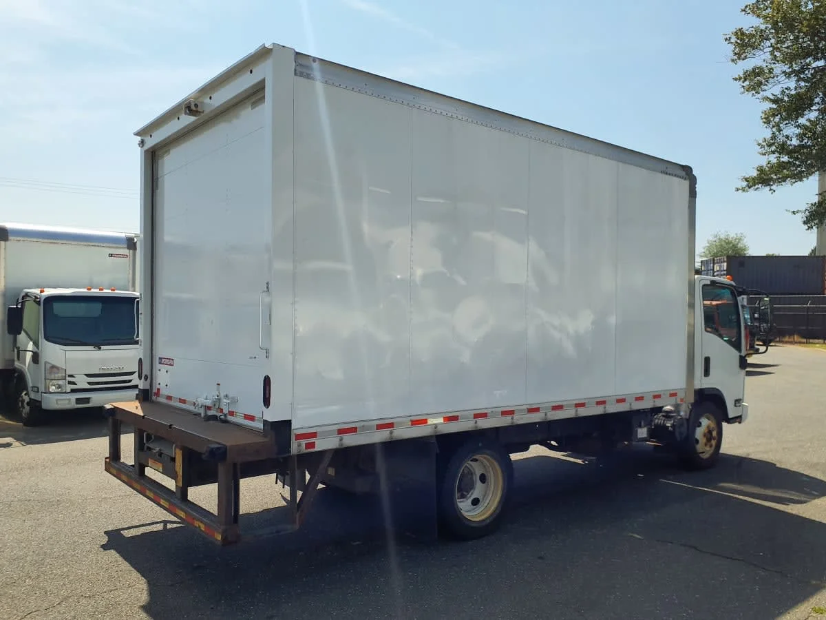 2020 Isuzu NPR - image 4