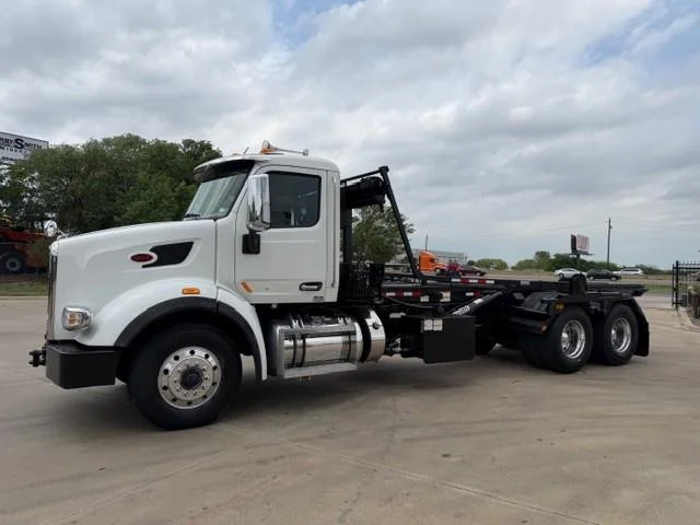 2019 Peterbilt 567 - image 3