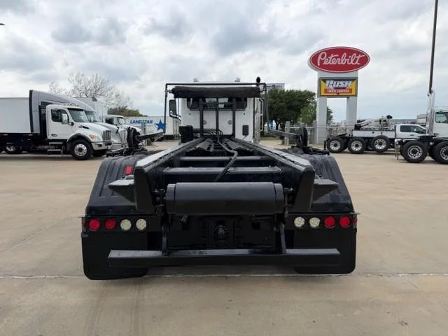 2019 Peterbilt 567 - image 9