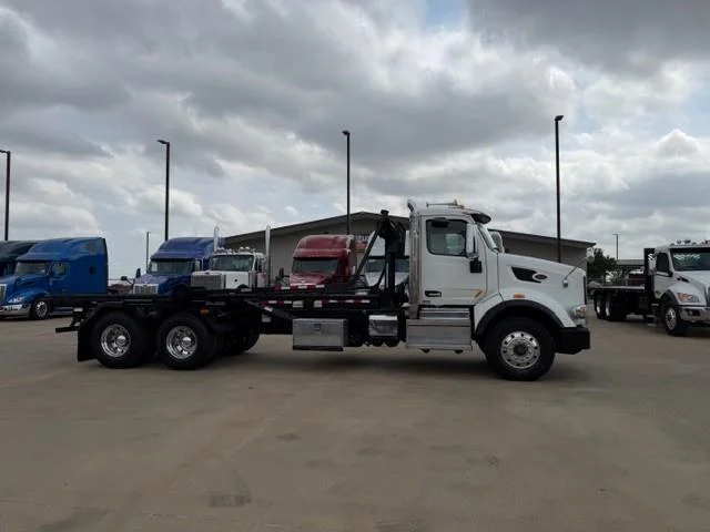 2019 Peterbilt 567 - image 12