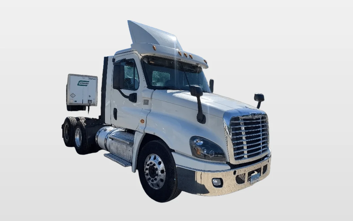 2019 Freightliner Cascadia - image 1