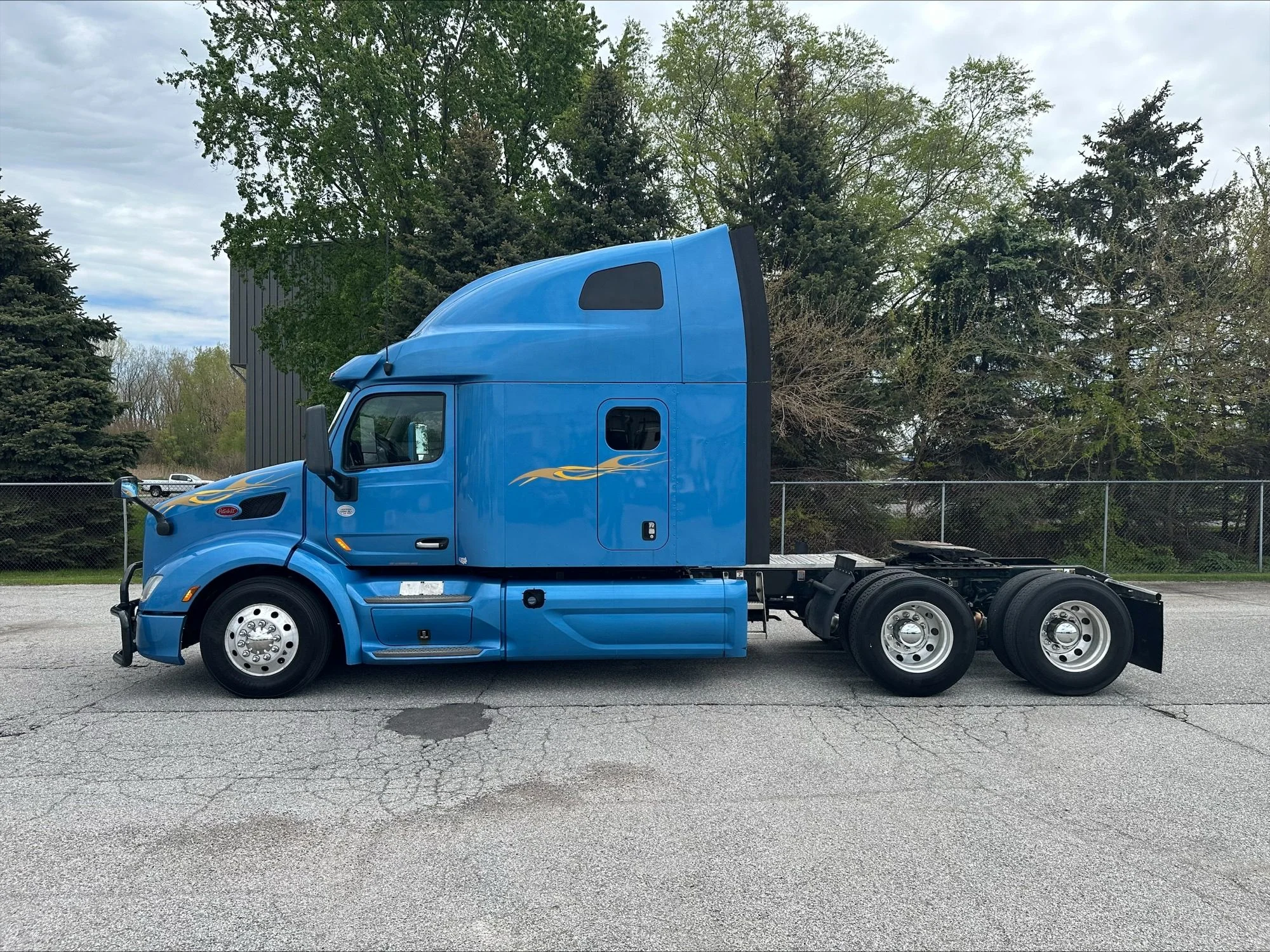 2021 Peterbilt 579 in Portland, OR — photo 5