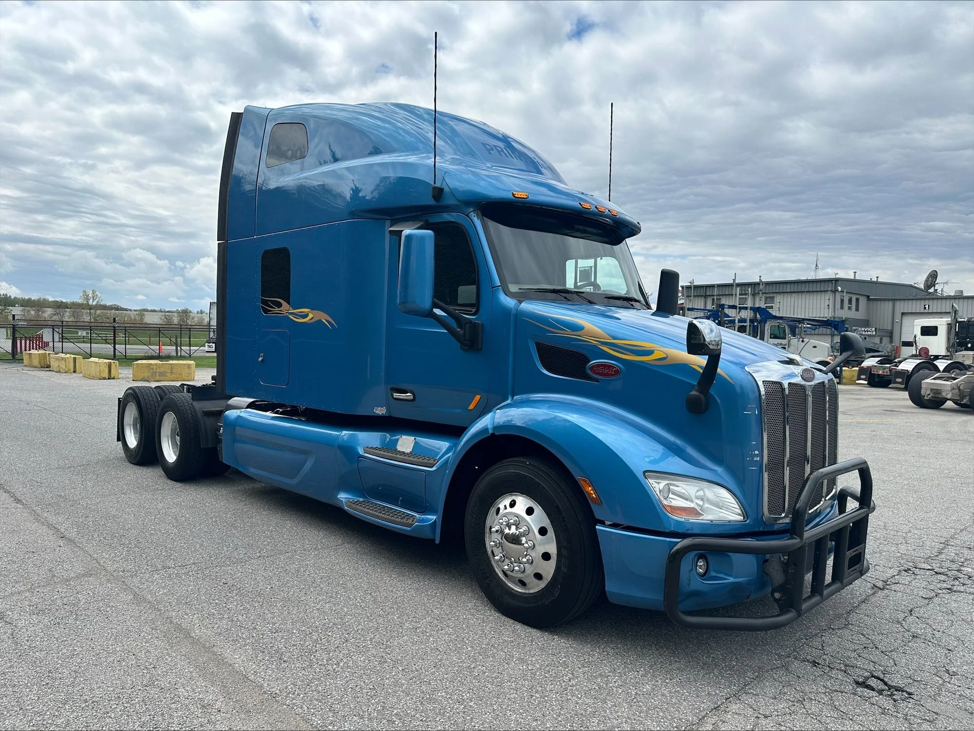 2021 Peterbilt 579 in Portland, OR — photo 2