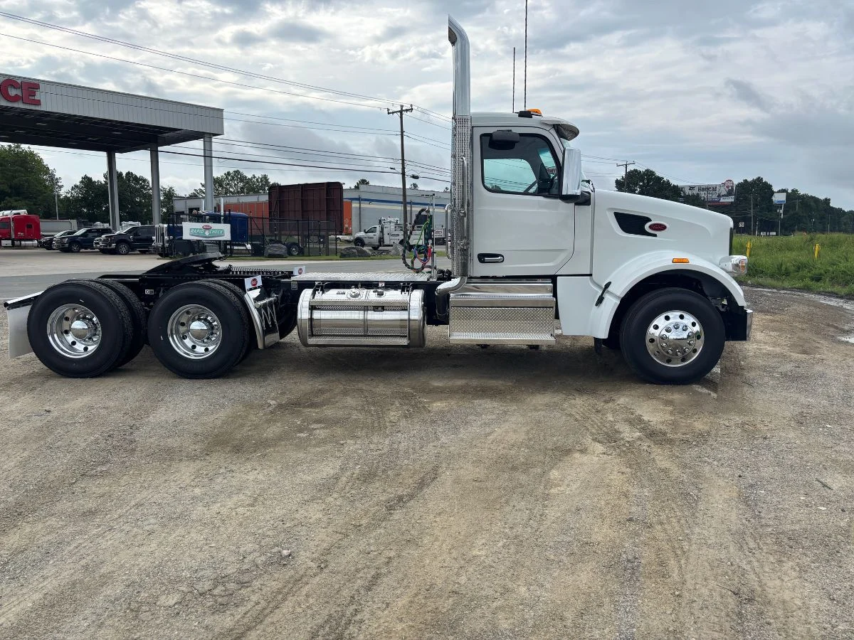 2027 Peterbilt 567 in Raphine, VA — photo 3