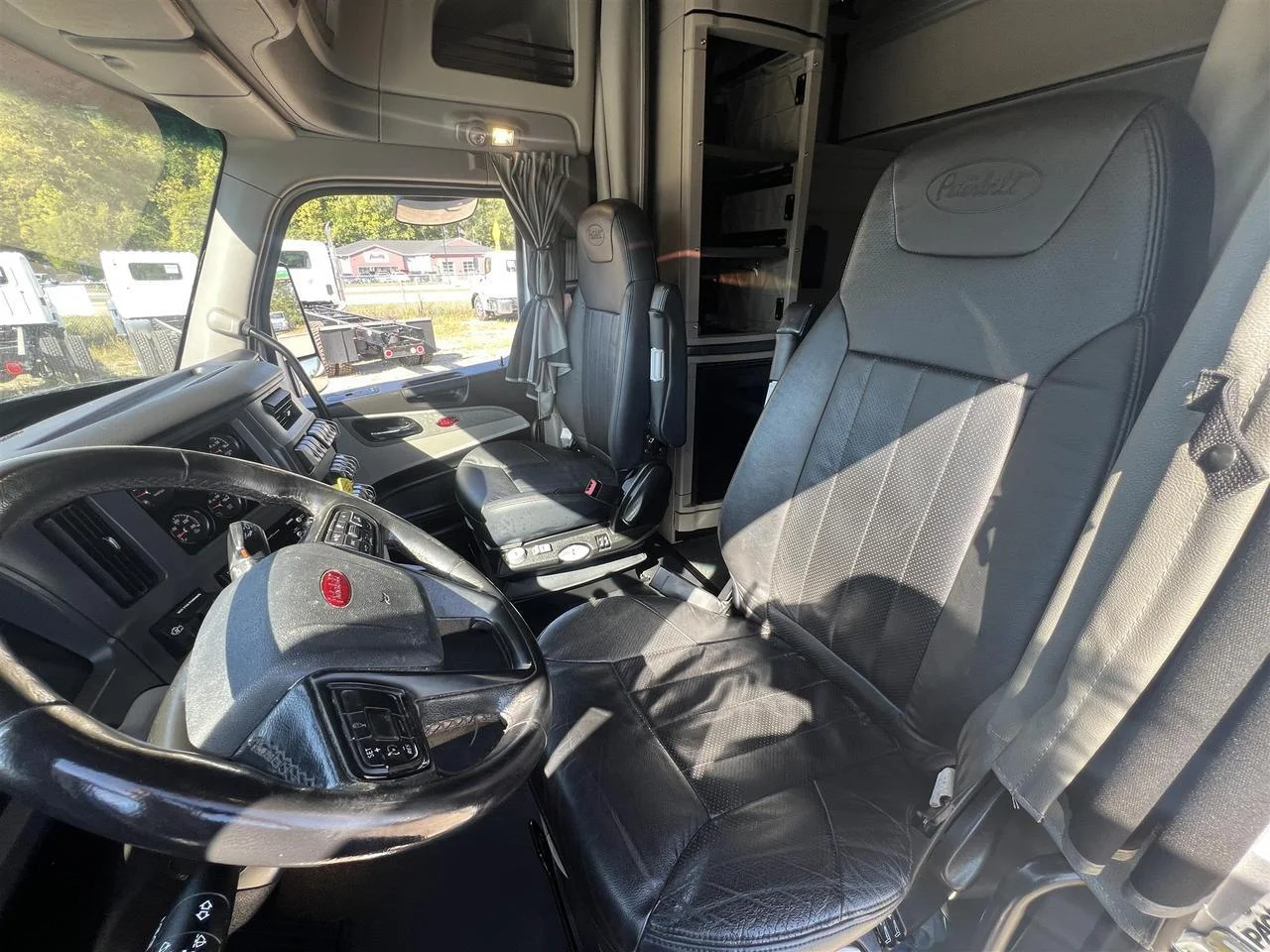 2024 Peterbilt 567 - image 10