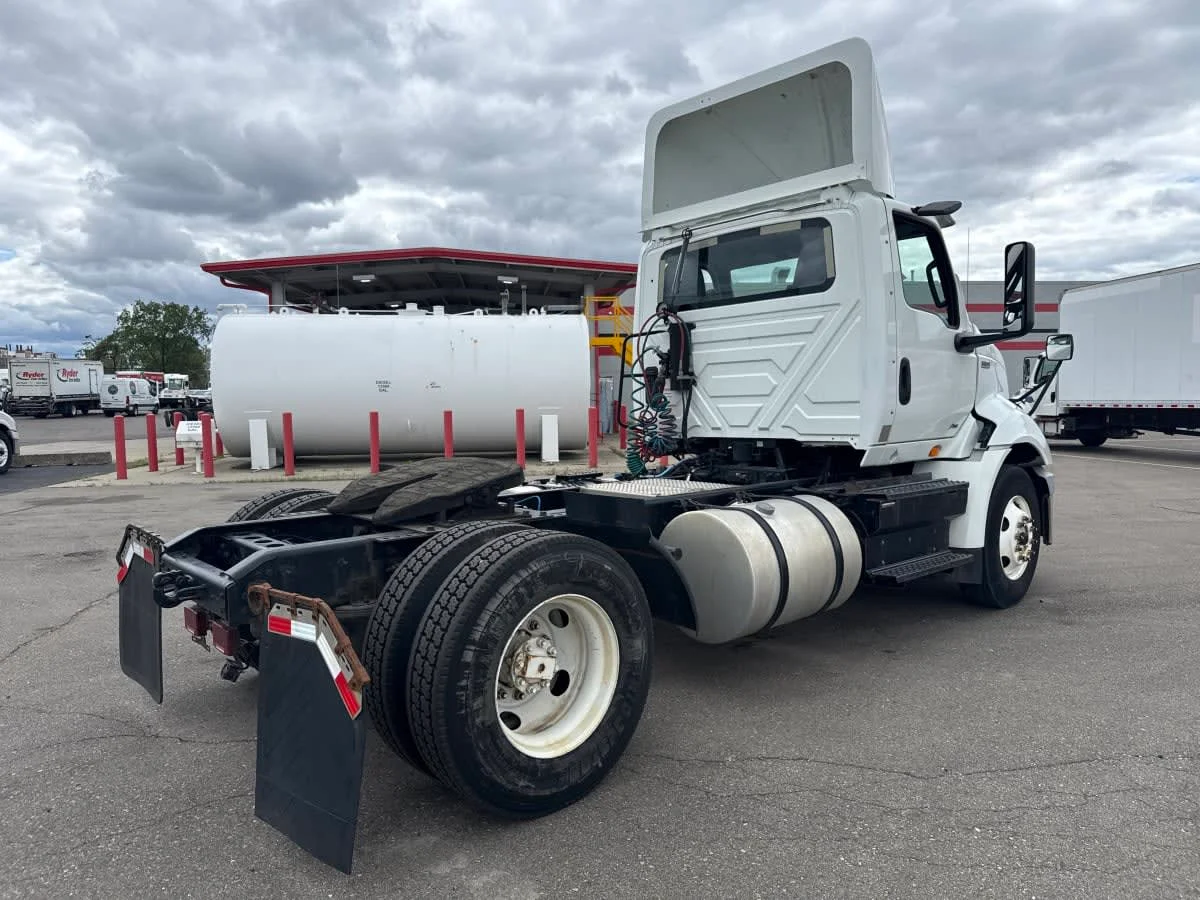 2019 International RH in Taylor, MI — photo 4