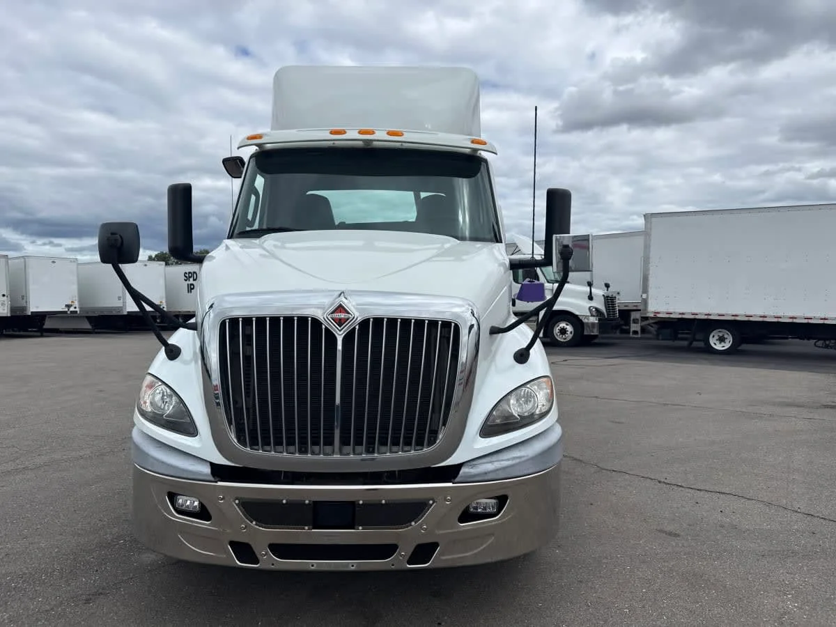 2019 International RH in Taylor, MI — photo 2