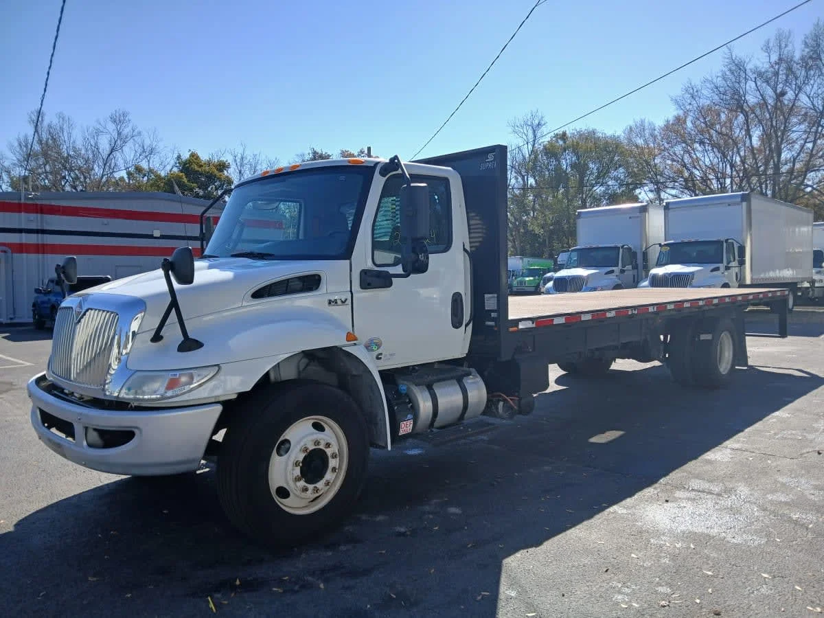 2020 International MV in Jacksonville, FL — photo 2