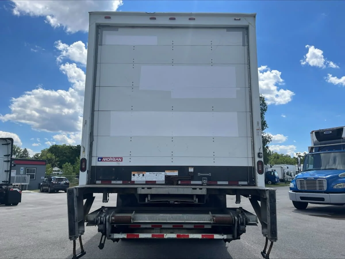 2019 Freightliner M2 106 in Beltsville, MD — photo 5