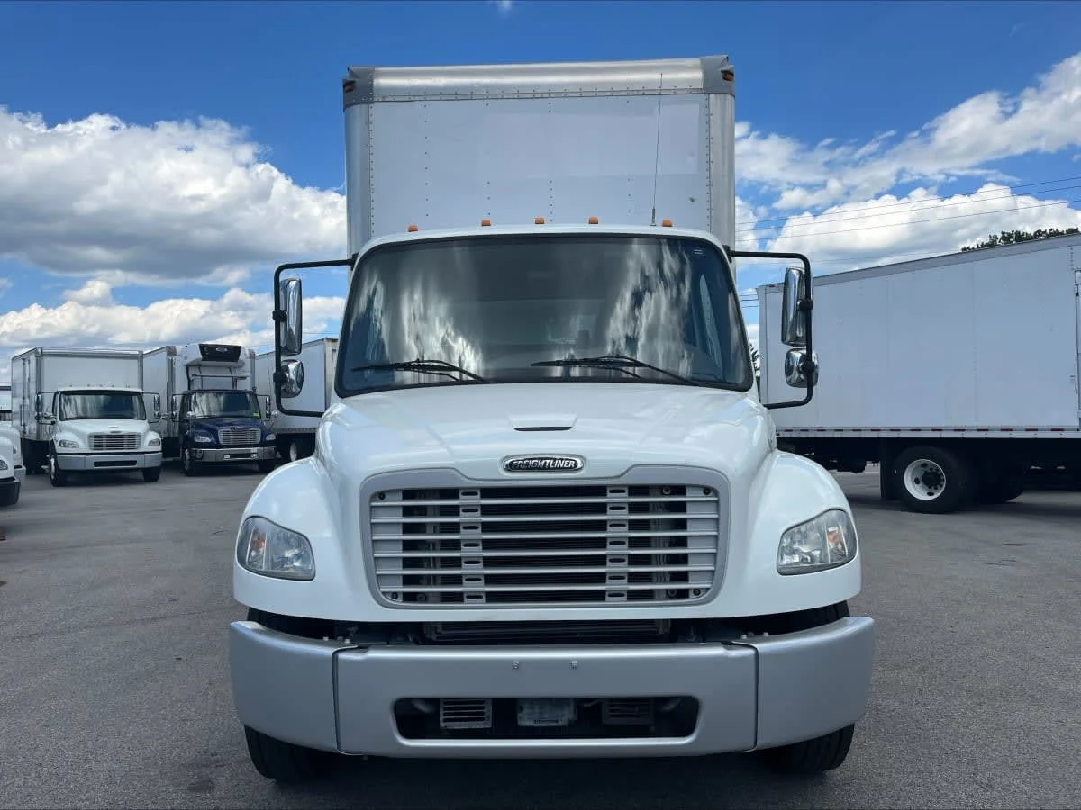 2019 Freightliner M2 106 in Beltsville, MD — photo 2