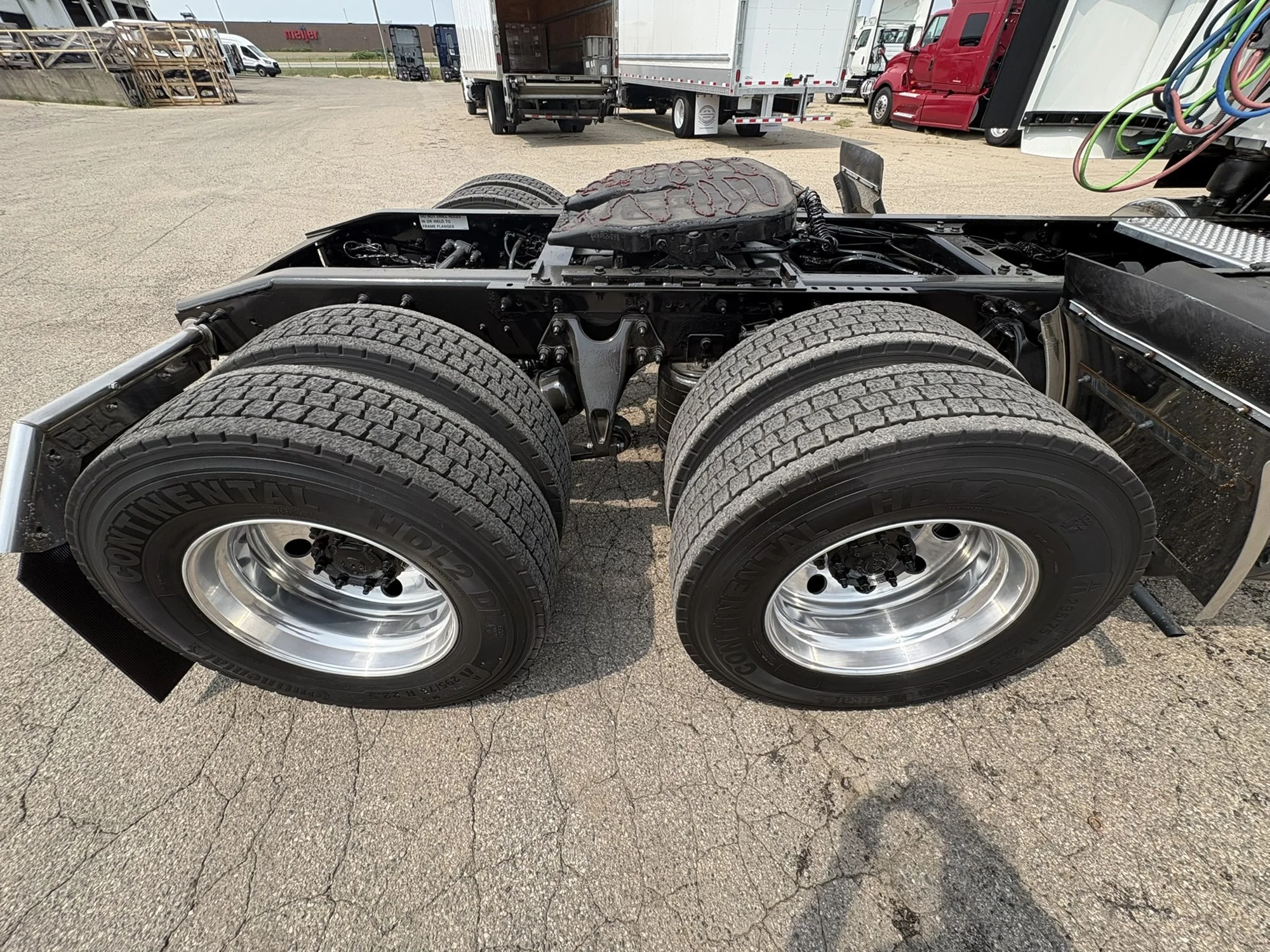 2025 International LT in West Michigan International, MI — photo 14