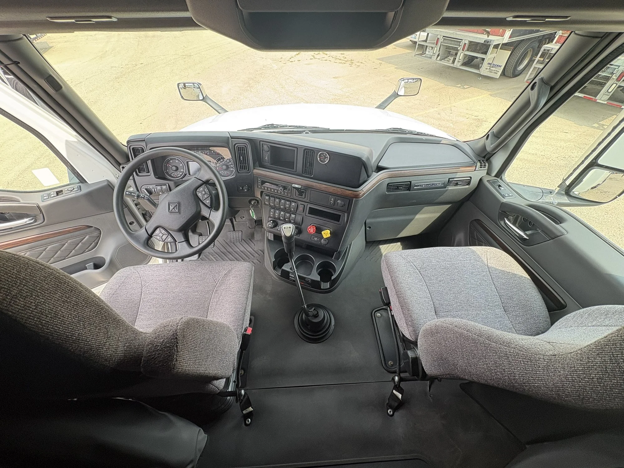 2025 International LT in West Michigan International, MI — photo 19