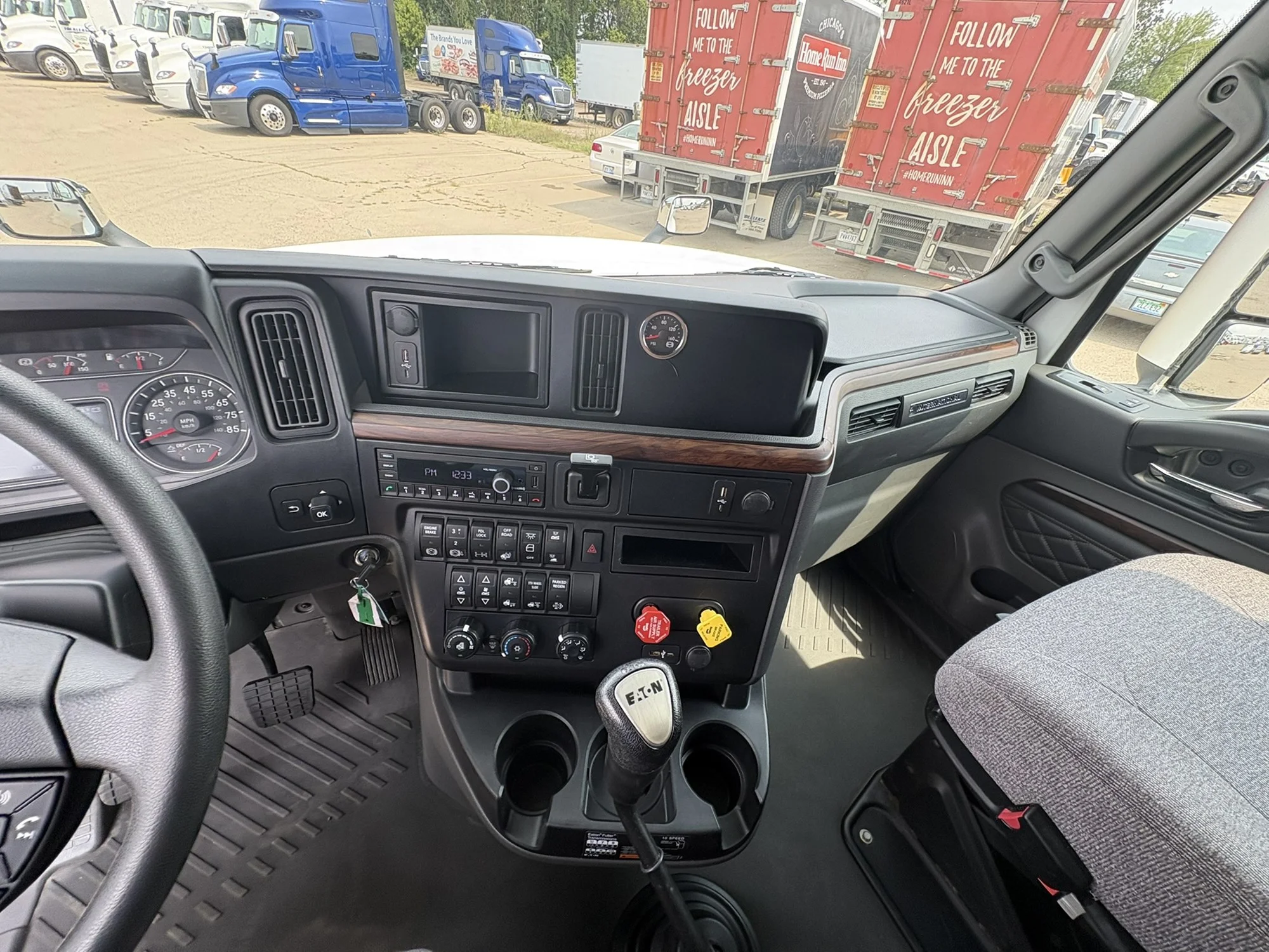 2025 International LT in West Michigan International, MI — photo 17