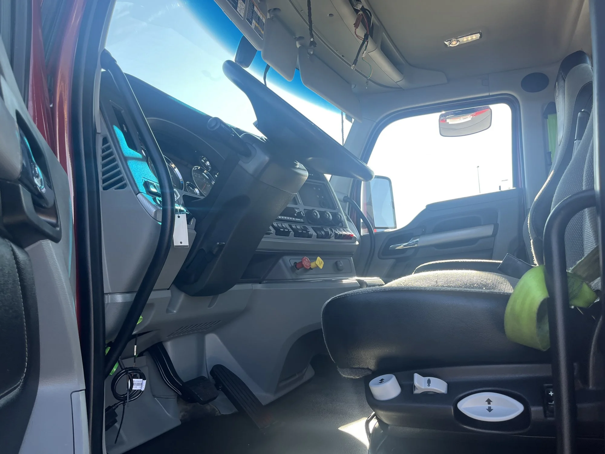 2022 Kenworth T880 in Idaho Falls, ID — photo 6