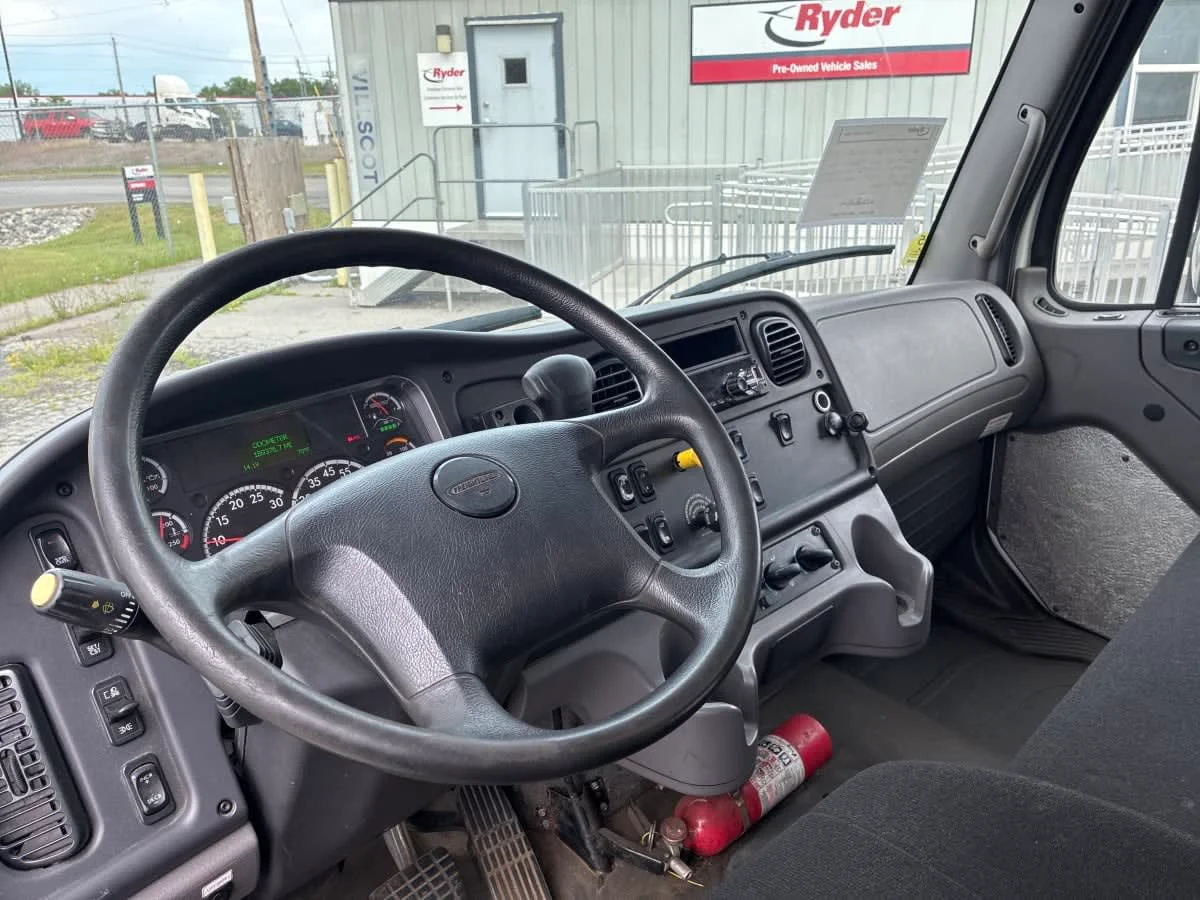 2019 Freightliner M2 106 in Syracuse, NY — photo 7
