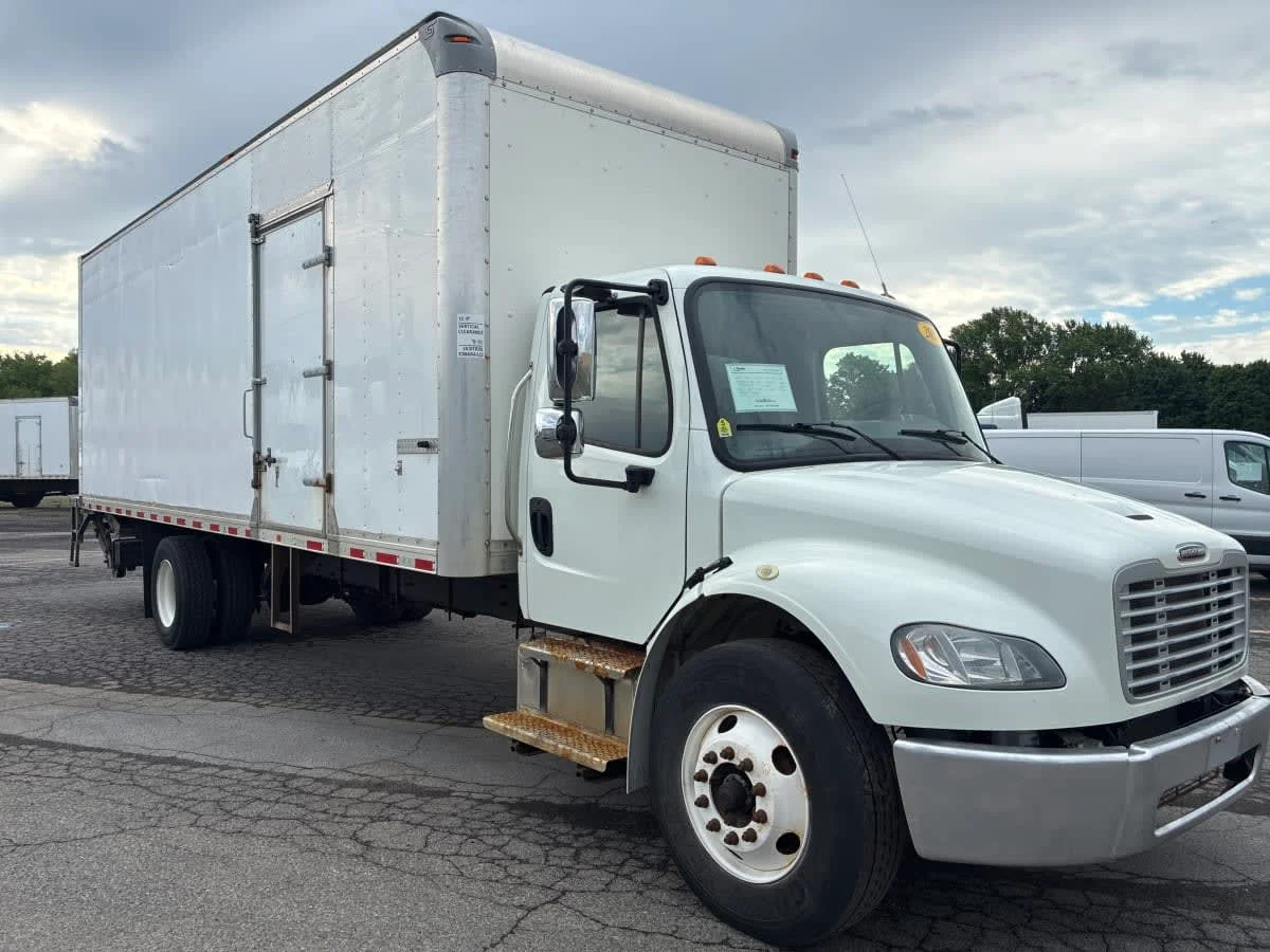 2019 Freightliner M2 106 in Syracuse, NY — photo 3