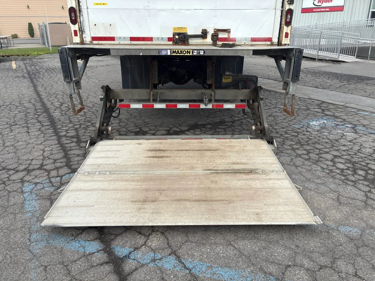 2019 Freightliner M2 106 in Syracuse, NY — photo 13