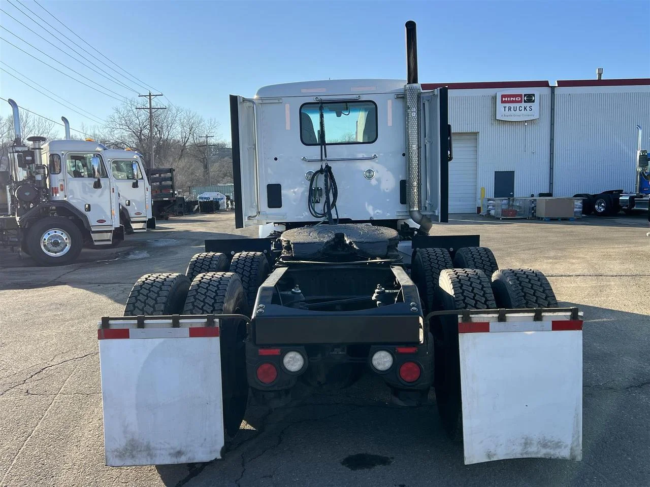 2022 Peterbilt 579 - image 4