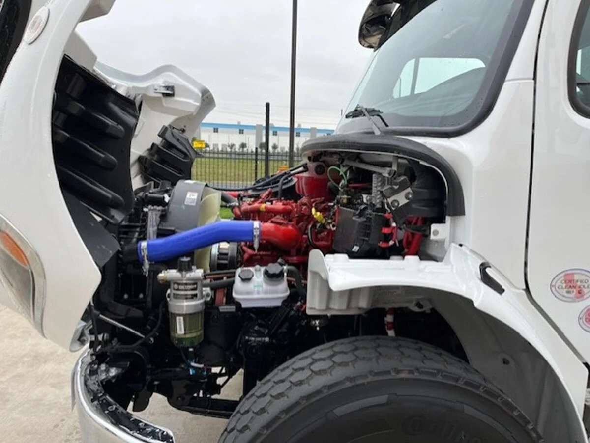 2027 Freightliner M2 106 — photo 15
