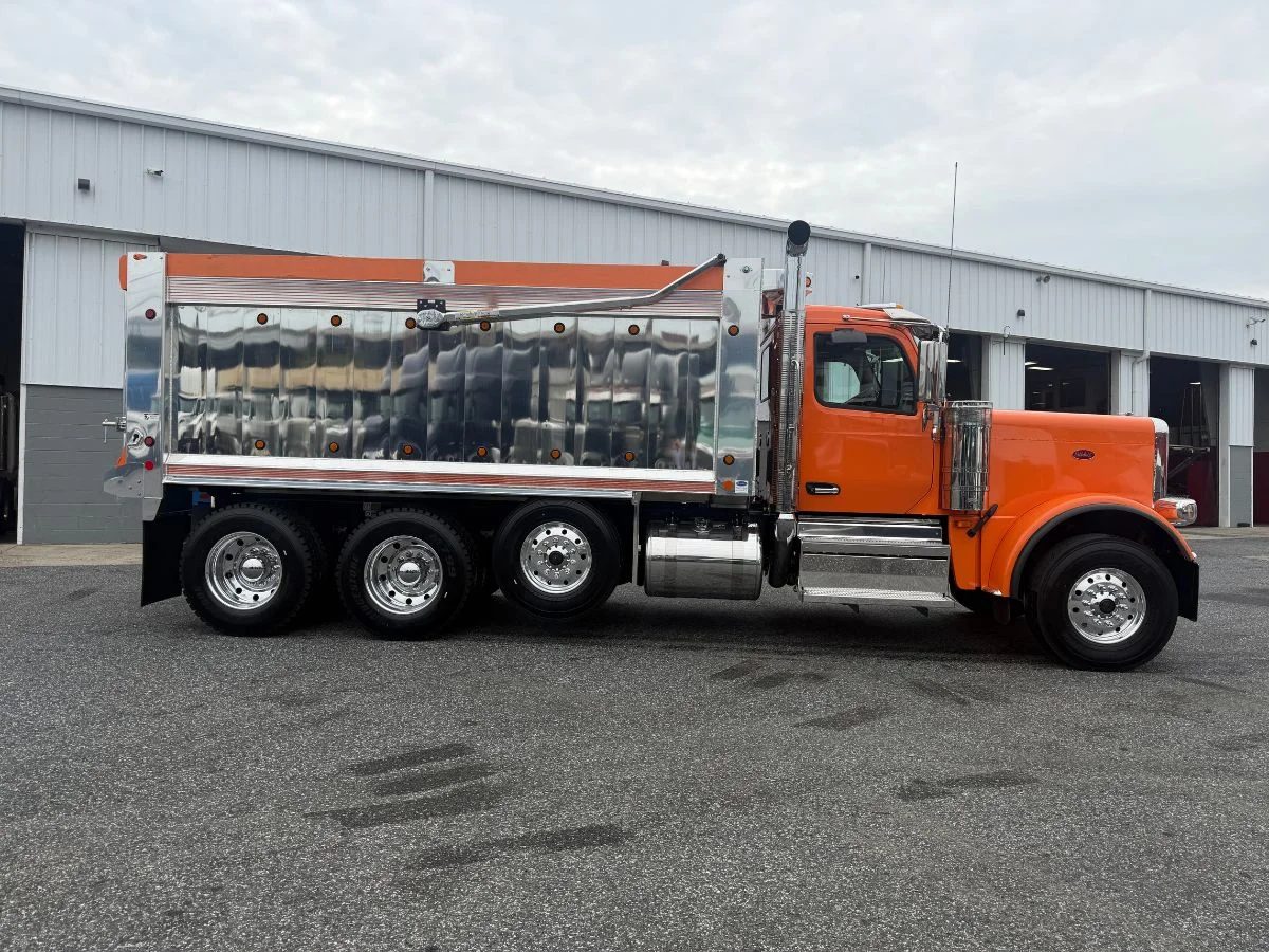2027 Peterbilt 589 in Baltimore, MD — photo 3