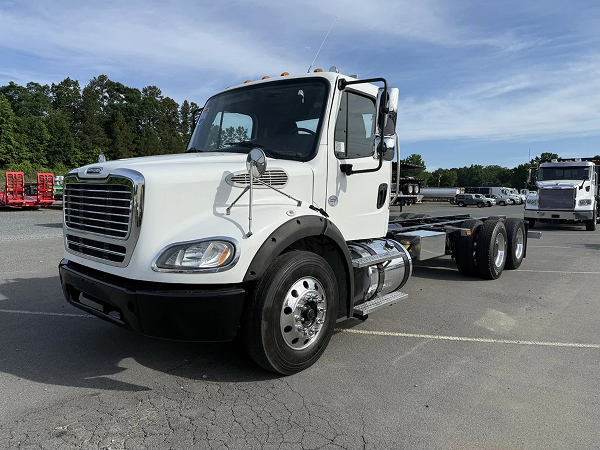 2019 Freightliner M2 106
