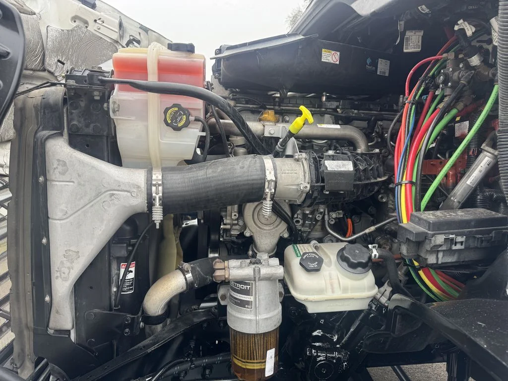 2018 Freightliner Cascadia in Fresno, CA — photo 6
