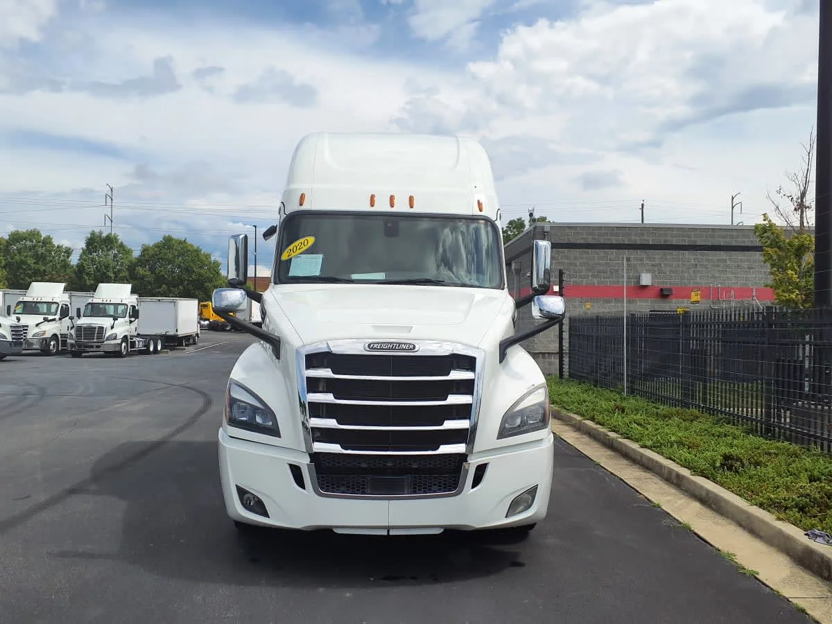 2020 Freightliner Cascadia in Atlanta, GA — photo 2