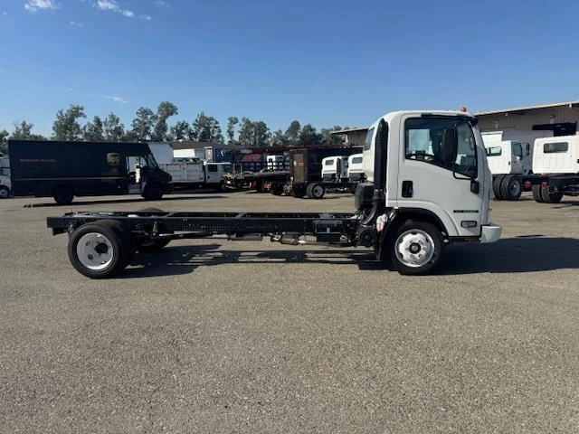 2026 Isuzu NRR - image 9