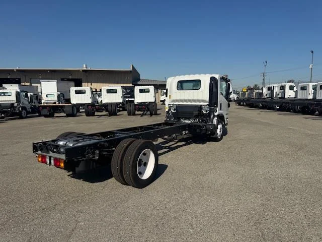 2026 Isuzu NRR - image 8