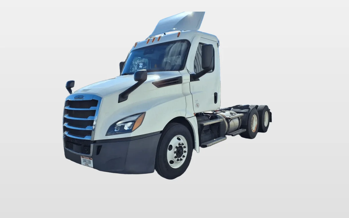 2022 Freightliner - image 1