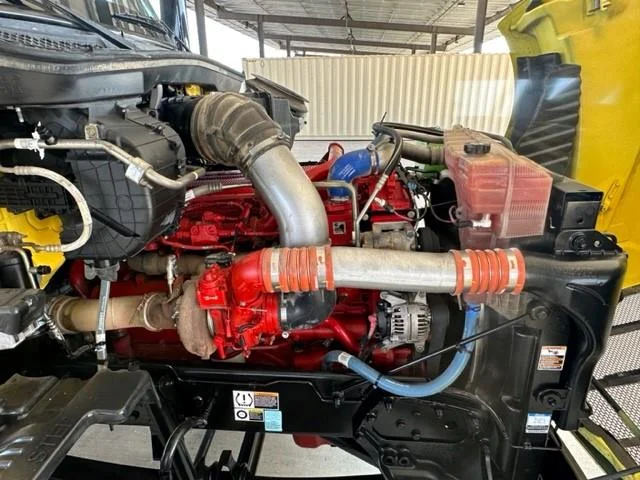 2021 Peterbilt 579 in San Antonio, TX — photo 10
