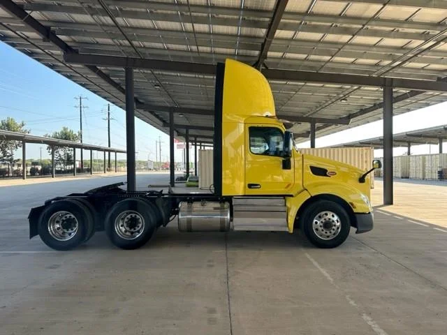 2021 Peterbilt 579 in San Antonio, TX — photo 7
